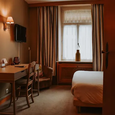 De La Ξενοδοχείο 3*