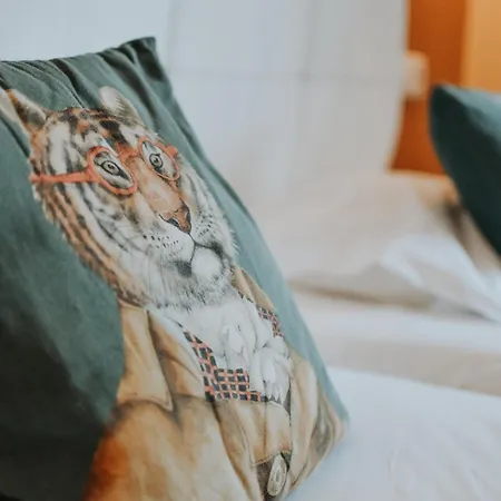 Ξενοδοχείο De La 3*