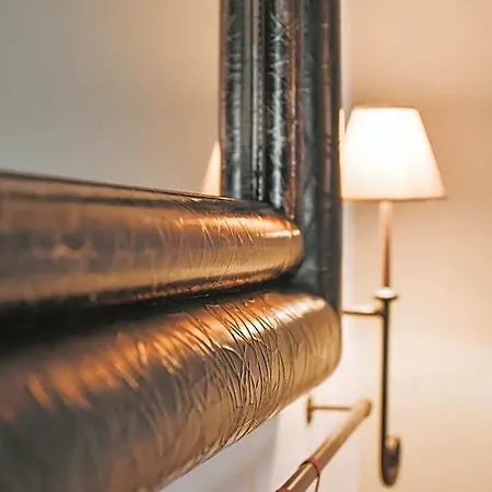 Hotel De La 3*