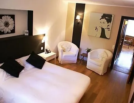 De La Hotel 3*